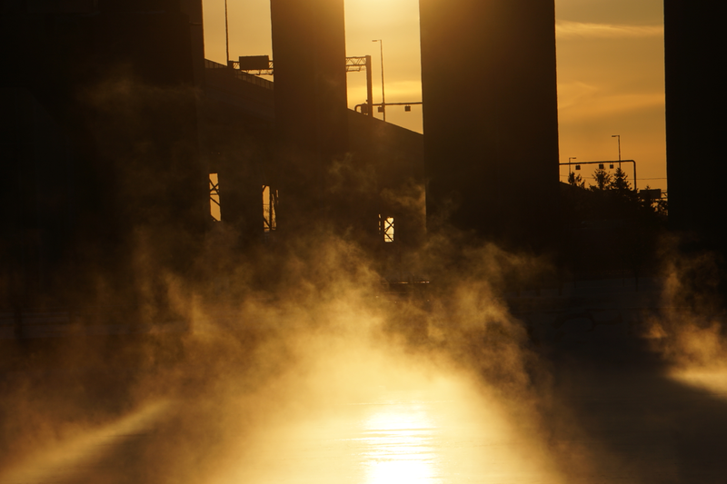 Illustration for article titled The freezing weather makes for great sunrises.